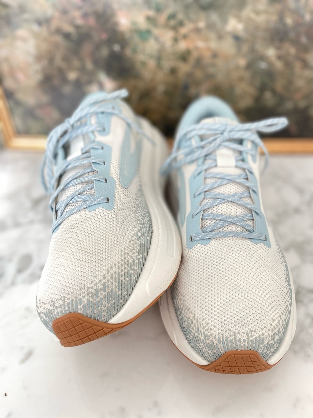 Brooks Ghost Max 2 running shoes Coconut Milk/Winter Sky
Women’s size 11 - Picture 3 of 8